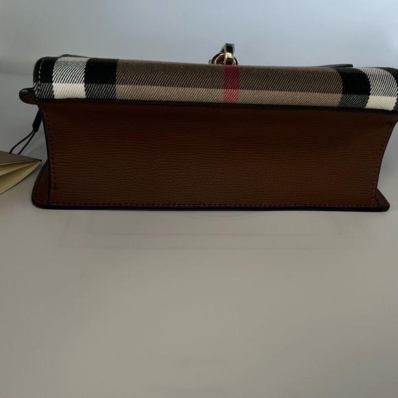 NWT NEW BURBERRY SMALL MACKEN DERBY LEATHER CROSSBODY - Picture 5 of 11